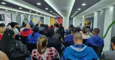 Realizan conferencia sobre marco jurídico y simbólico del 19 de abril de 1810