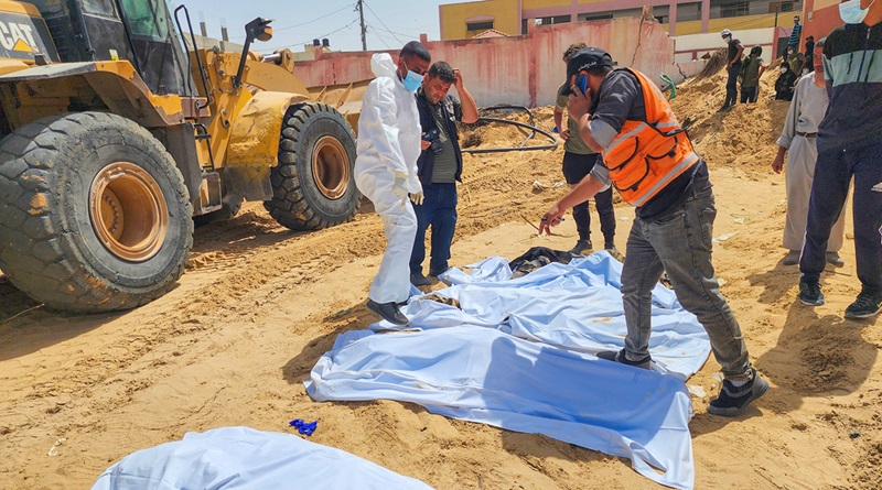 Afloran escalofriantes detalles sobre fosas comunes de Israel en Gaza