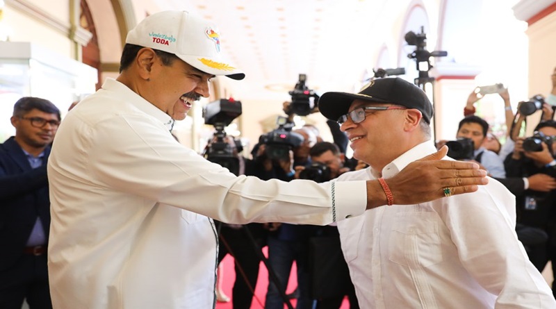 Presidentes Maduro y Petro sostienen encuentro de trabajo en Miraflores