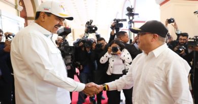 Presidentes Maduro y Petro sostienen encuentro de trabajo en Miraflores