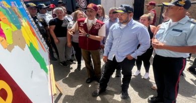 Comunidad de Carpintero en Petare recibe jornada de atención integral