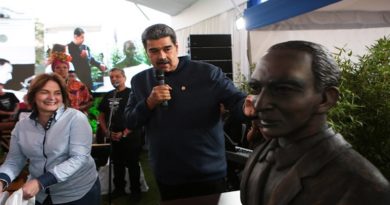 Realizan homenaje a Humberto Fernández Morán durante el Día Mundial de la Ciencia
