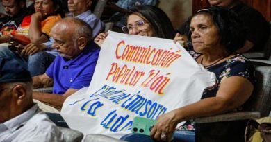 Realizan primer encuentro de comunicadores alternativos en Falcón