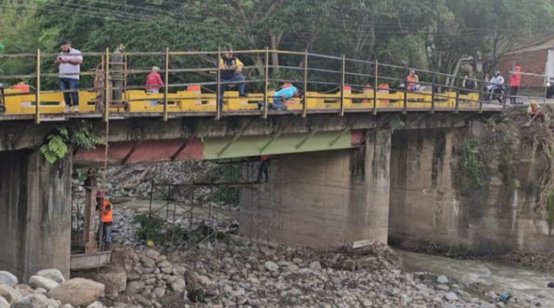 Reparan puente sobre la quebrada Zorquera en Táchira