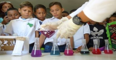 Estudiantes aragüeños conocen "el fascinante mundo de la Química"