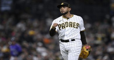 Beisbolistas venezolanos aseguran victoria del equipo los Padres de San Diego