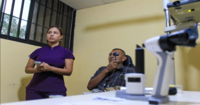 Abuelos y abuelas recibieron atención oftalmológica en Delta Amacuro