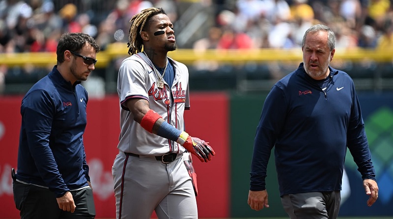 Ronald Acuña Jr. sufre un desgarre de rodilla y perderá el resto del 2024