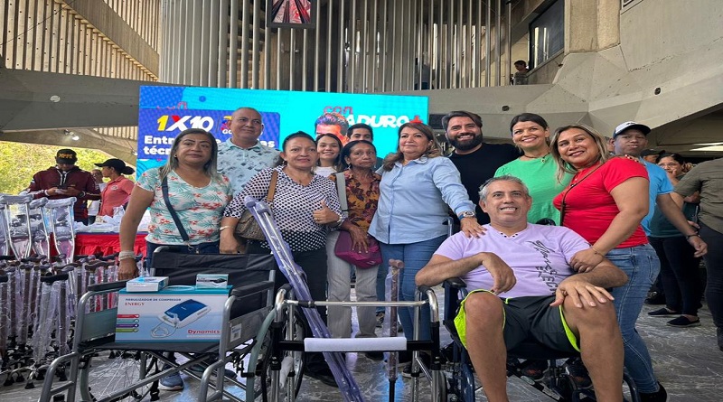 Entregan ayudas técnicas solicitadas al 1x10 del Buen Gobierno en Girardot
