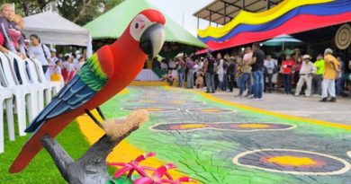 Entregan rehabilitada Plaza Artesanal Indígena de Puerto Ayacucho