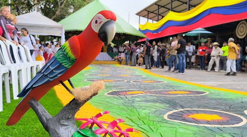 Entregan rehabilitada Plaza Artesanal Indígena de Puerto Ayacucho