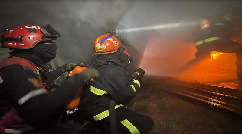 Incendio en Mercado de La Hoyada dejó 12 locales afectados
