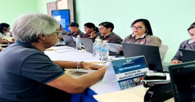 Caraqueños realizan sus trámites legales en Casa del Obrero