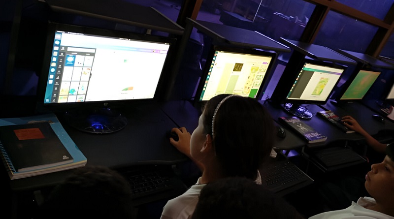 Capacitan en habilidades digitales a estudiantes de Yaracuy