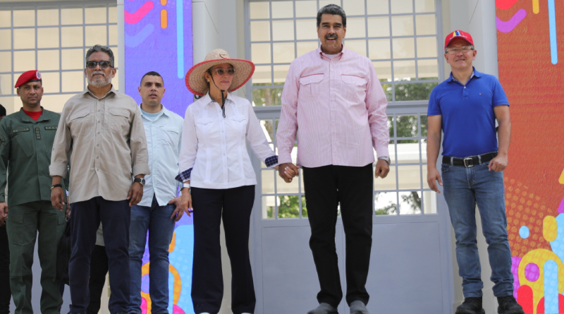 Entregan UENB Ciudad Jardín en Cagua rehabilitada por las Bricomiles