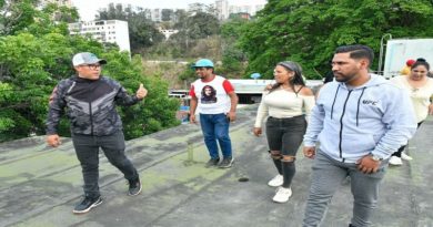 Gobierno Nacional realiza labores de impermeabilización en Caricuao