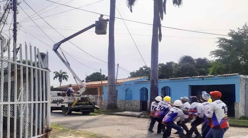 Atienden a habitantes de Flor Amarillo con el 1x10 del Buen Gobierno en Carabobo