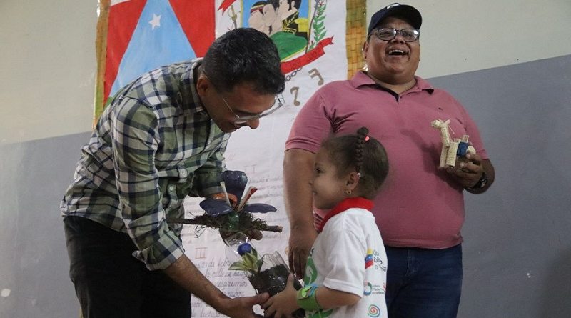Activan huerto en Escuela Bolivariana Agustín Aveledo