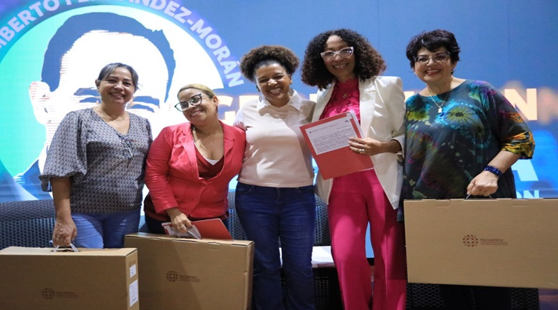 Entregan financiamiento a proyectos científicos liderados por mujeres