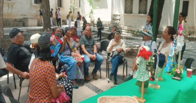 Rinden homenaje a las muñequeras Doris Orence y Maribel Reiter