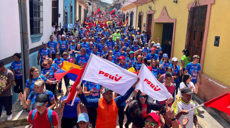 Pueblo de Mérida se manifiesta en contra de las sanciones y en apoyo al Jefe de Estado