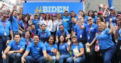 Trabajadores del Mppefce recolectan firman en rechazo a las sanciones unilaterales