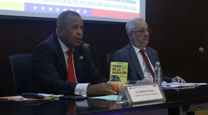 Realizan debate sobre el rol de China en el panorama geopolítico actual