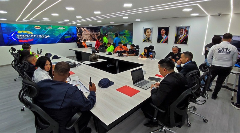 Sala situacional mantiene monitoreo constante sobre ondas tropicales