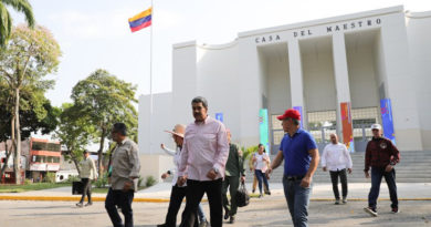 Jefe de Estado entrega totalmente recuperada la casa del maestro en San Felipe