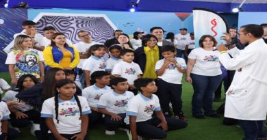 Clausura de la segunda edición de la Feria de Niñas y Niños en las TIC