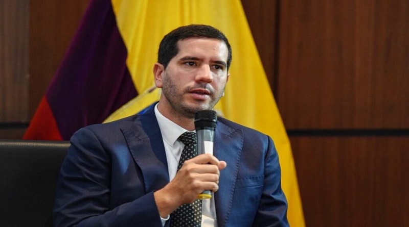Ministro ecuatoriano reconoce crisis electroenergética