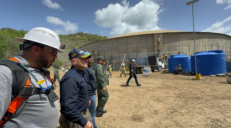 Supervisan trabajos de rehabilitación en Tanque Los Morochos de Carúpano