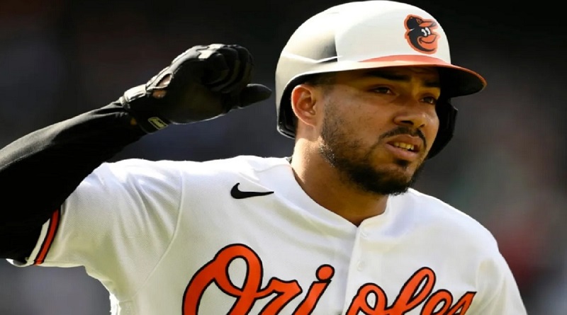 Anthony Santander conecta su décimo jonrón de la temporada