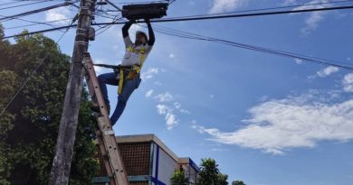 Usuarios de Caracas reciben equipos módem Wi-Fi a través del 1x10