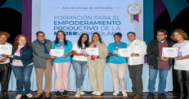 Gran Misión Venezuela Mujer entrega certificados de formación en Caracas