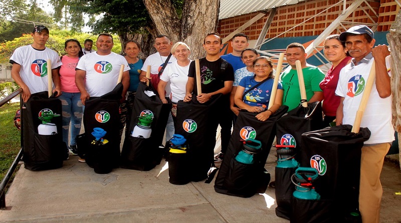 Entregan trabucos CLAP a productores de Carabobo
