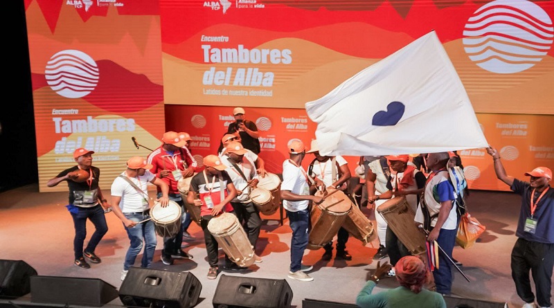 Ministro Villegas da la bienvenida a delegados del Encuentro Tambores del ALBA