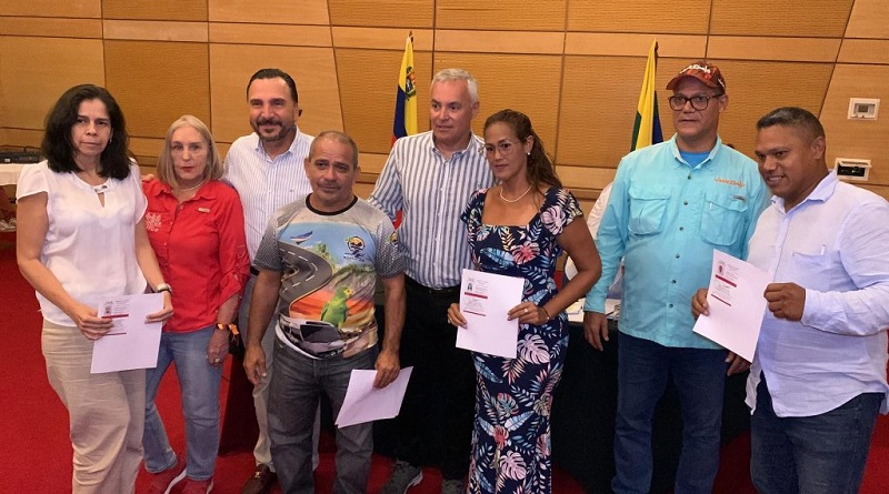 Mintur entrega licencias prestadores de servicios turísticos en Margarita