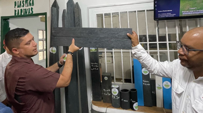 Empresarios de Barinas promueven prácticas ecoamigables con material innovador