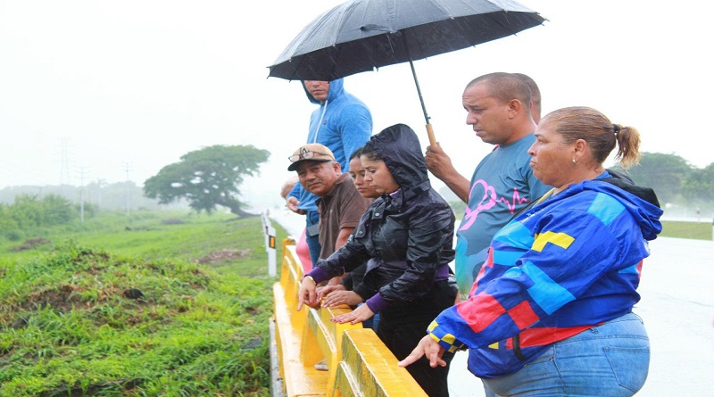 Monitorean cauces de ríos y quebradas ante intensas lluvias en Mariño