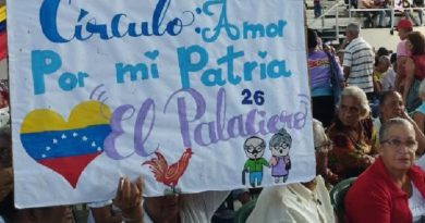 Abuelos y abuelos reciben jornada alimenticia en Lara