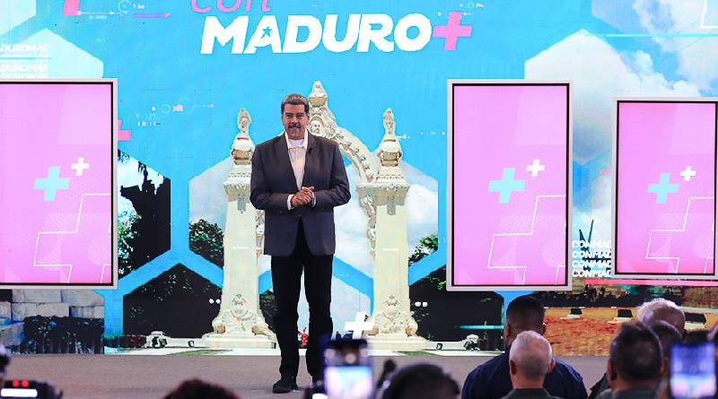El presidente de la República Bolivariana de Venezuela, Nicolás Maduro Moros, tras resaltar las bondades económicas del estado Carabobo, anunció durante la educación número 51 del programa Con Maduro+, que el país registra la producción casi un millón de barriles diarios de petróleo, con tecnología propia.