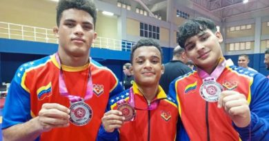 Atletas venezolanos brillan en el panamericano de Lucha U17