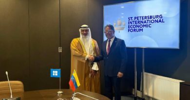 Vicepresidente de Economía se reúne con Secretario de la OPEP en Rusia
