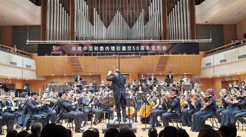 Venezuela y China celebran relaciones con gran concierto sinfónico en Beijing