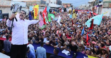 Presidente Maduro asegura tener las riendas de la economía nacional