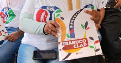 Productoras y productores de Barinas reciben kits Trabucos Clap