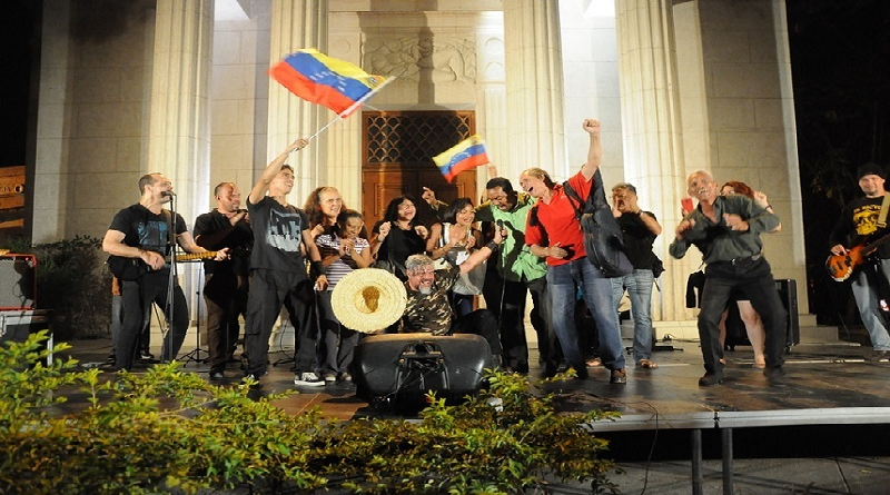 Efectuarán conversatorio sobre el rock nacional