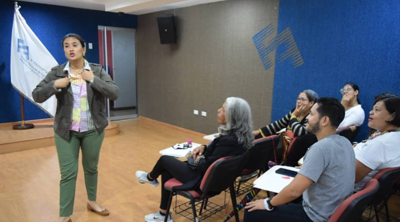 Imparten talleres de emprendimiento para adultos mayores