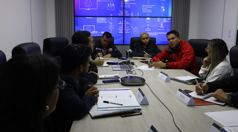Instalada mesa de trabajo para la regulación de seguros en el país